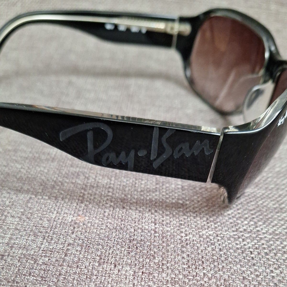 Ray-Ban サングラス RB2147 