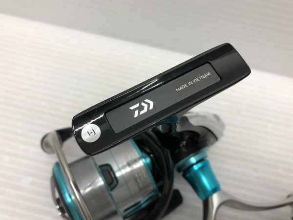 N244-240516-12 ダイワ エメラルダス LT2500S - DH 釣り スピニングリール リール 【中古品】_画像3