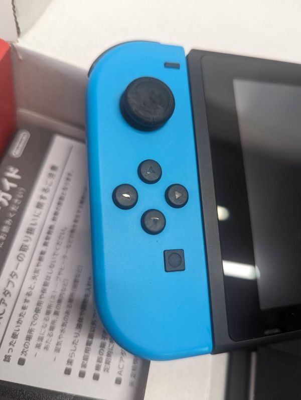 A302-240514-49【中古】Nintendo Switch 本体 ニンテンドースイッチ バッテリー強化版　動作品 ネオンブルー ネオンレッド_画像6