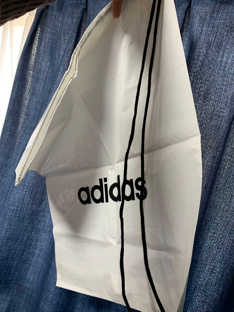 美品特価★adidas★アディダス★ビニール袋★ナップサック★サッカーボールやユニフォームや衣服の管理や収納や持ち運びに便利！