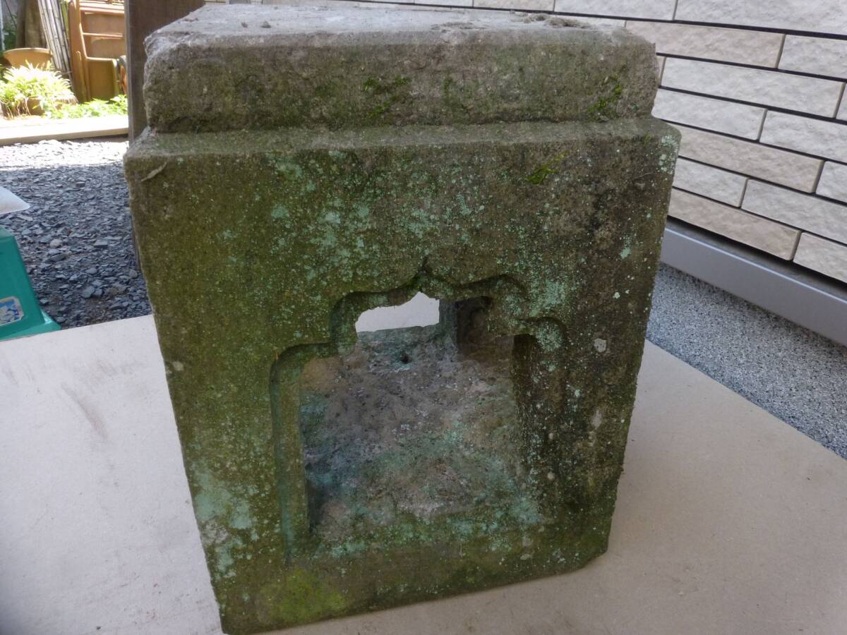 [ природа камень ] лампа .. огонь пакет ( высота 30.5.19.5Kg) двор камень камень . Tsukuba . камень изображение произведение искусства сад структура . старый .. старый инструмент старый дом в японском стиле старый дом 