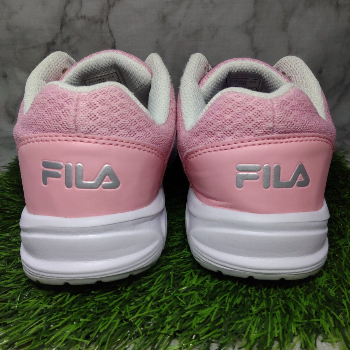 【FILA】フィラ　ローカットスニーカー　24.0cm　桃