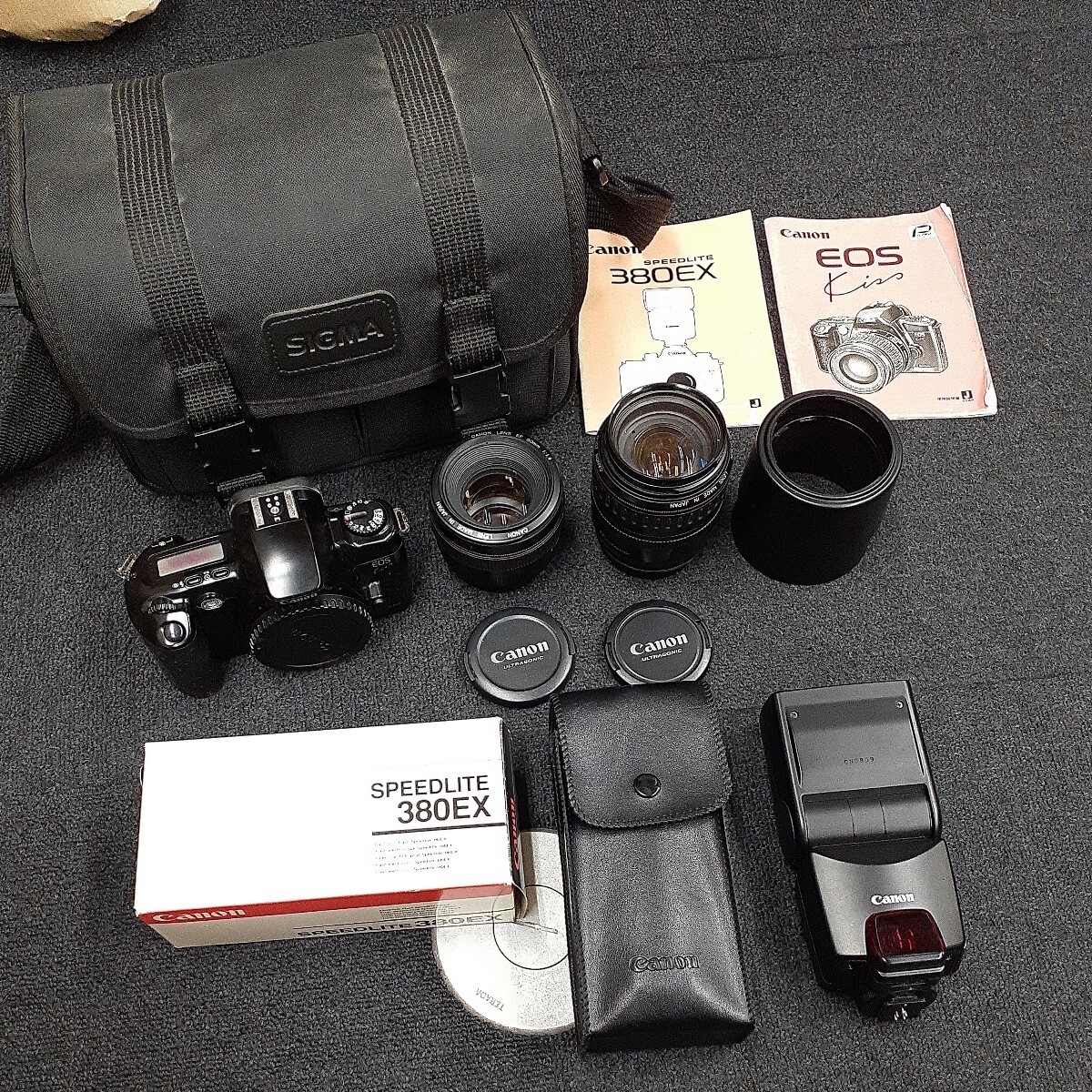 Canon キャノン EOS Kiss PANORAMA 一眼レフカメラ レンズ2点 EF 50mm 1:1.4 /EF 28-105mm 1:3.5-4.5 スピードライト 380EX 説明書付き　ま_画像1
