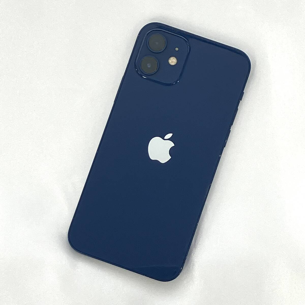 【中古】SIMフリー iPhone12 64GB ブルー MGHR3J/A バッテリー最大容量87% 利用制限〇 docomo版_画像2