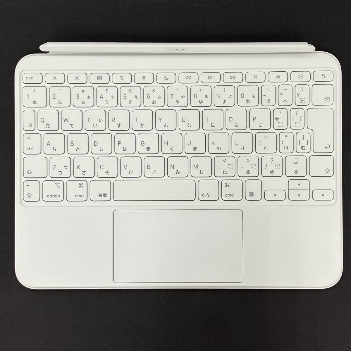 【中古 美品】Apple Magic Keyboard Folio iPad(第10世代)用 日本語(JIS) ホワイト MQDP3J/A マジックキーボード ②_画像2