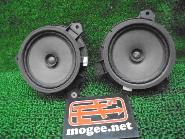 9EQ6040IN3 ) トヨタ アイシス プラタナ ZNM10W 中期型 純正　リアクォータースピーカー左右セット　　G08626C4_画像1