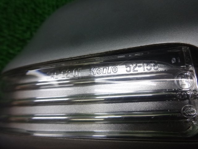 9EH4535PE2 ) トヨタ ラクティス SCP100 後期型 純正ウィンカー付電格サイドドアミラー右　　コイト52-158/ムラカミ8392/8324_画像3