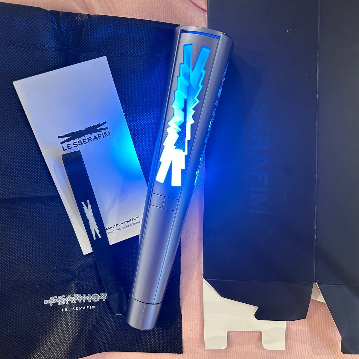 LE SSERAFIM ル セラフィム ペンライト OFFICIAL LIGHT STICK LE SSERAFIM ル セラフィム ペンライト OFFICIAL LIGHT STICK
