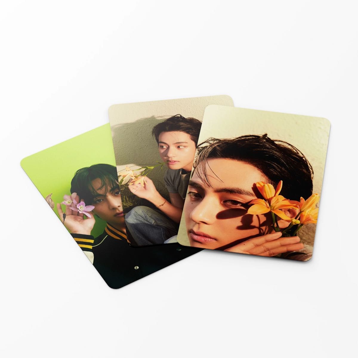Friends 購入特典トレカ bts テヒョン テテ V FRIENDS BTS テテ テヒョン V FRIENDS フォトカード トレカ ロモカード 4