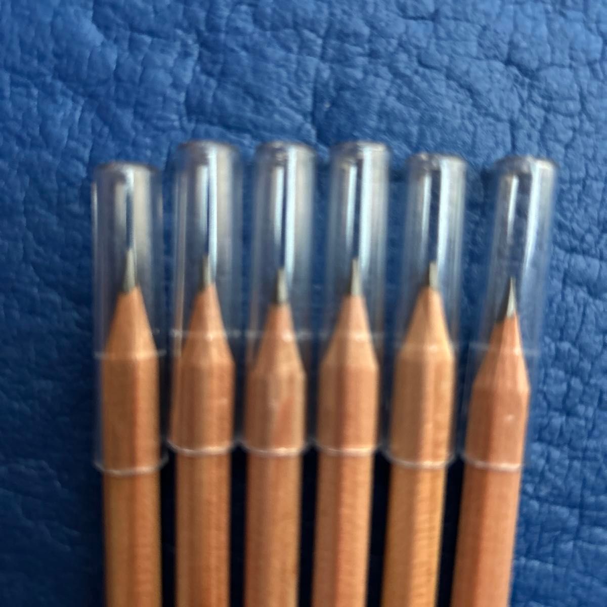 natural wooden pencil 6本　モノ消しゴム2個　ミニ鉛筆削り　セット