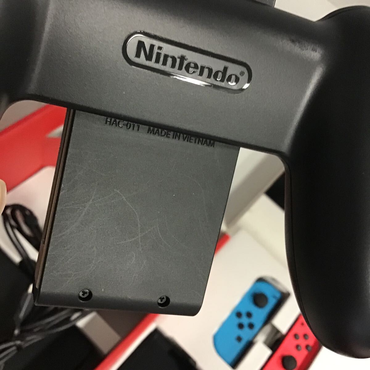 36 【欠品・使用感あり】中古品 Nintendo Switch 有機ELモデル ネオンブルー ネオンレッド (80)②_画像8