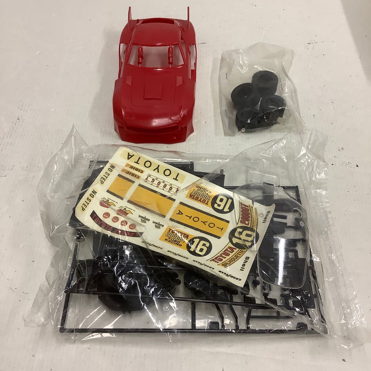 42 [ not yet constructed goods ]1/24 IDENTICAL SCALE Maserati melakSS Toyota 2000GT turbo Silhouette plastic model 2 piece set (100)
