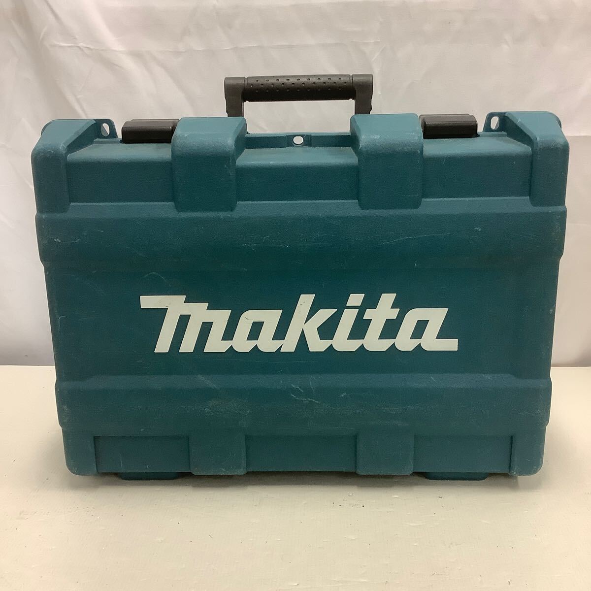 48 【傷あり】makita マキタ 充電式 ディスクグラインダ GA404DN 100mmモデル （140）_画像1