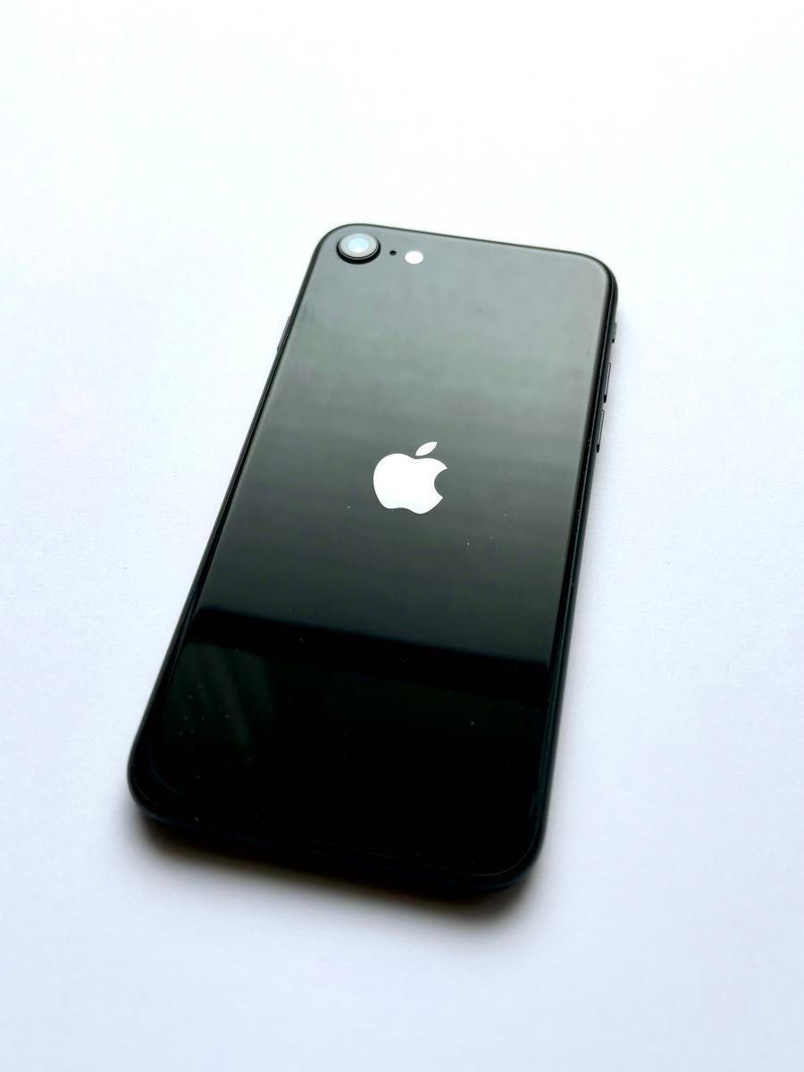 【使用1年+2ヵ月】iPhoneSE 第三世代 64G SIMフリー ミッドナイ