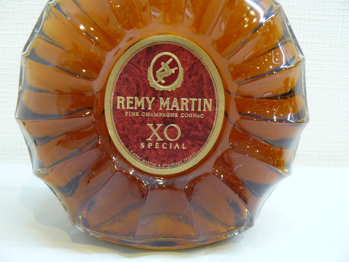 30918●REMY MARTIN XO SPECIAL 700ml 40％ レミーマルタン XO スペシャル コニャック 古酒 未開栓_画像2
