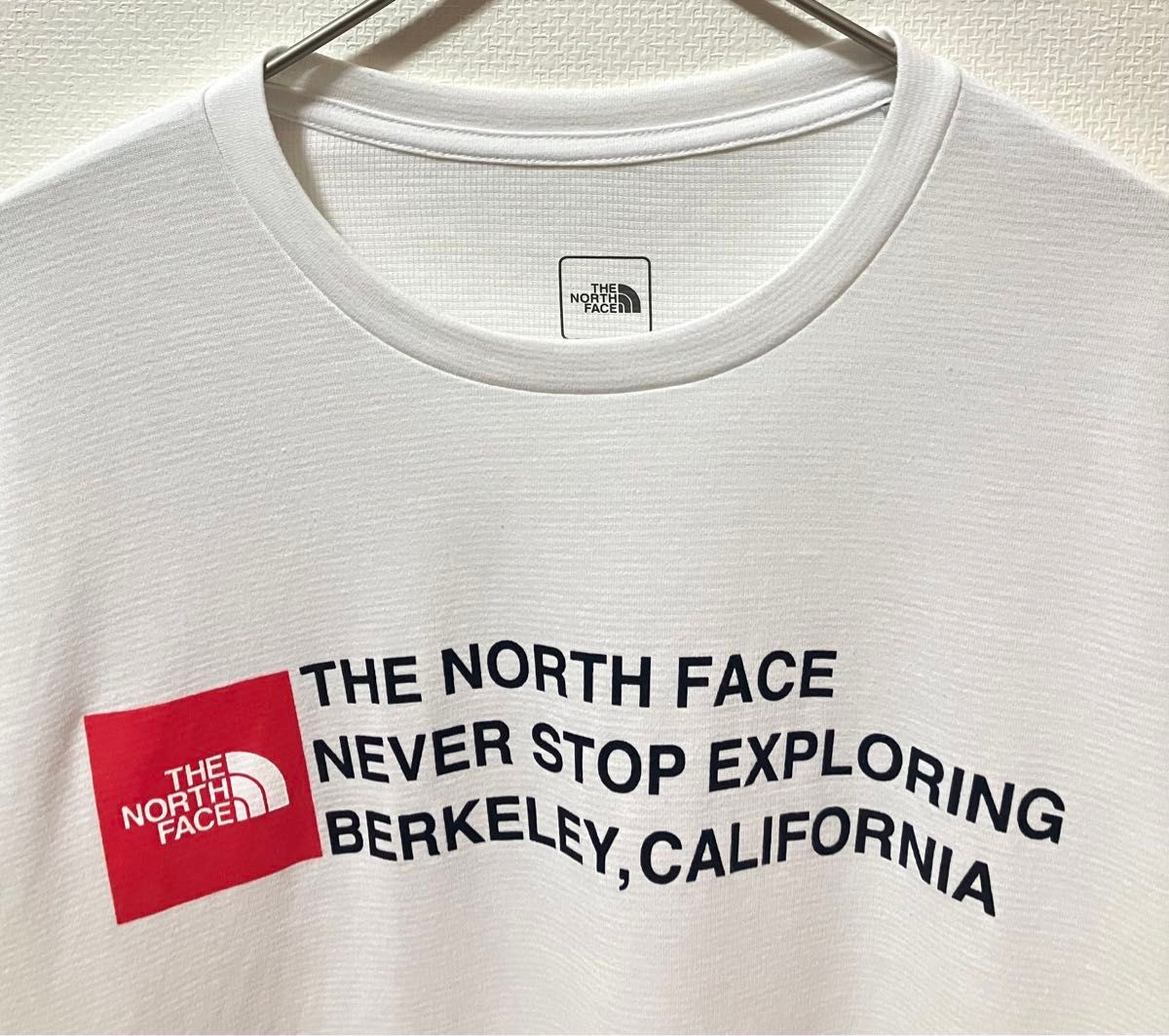 美品　THE NORTH FACE ノースフェイス ビッグブランドロゴTシャツ  バックプリント薄手素材