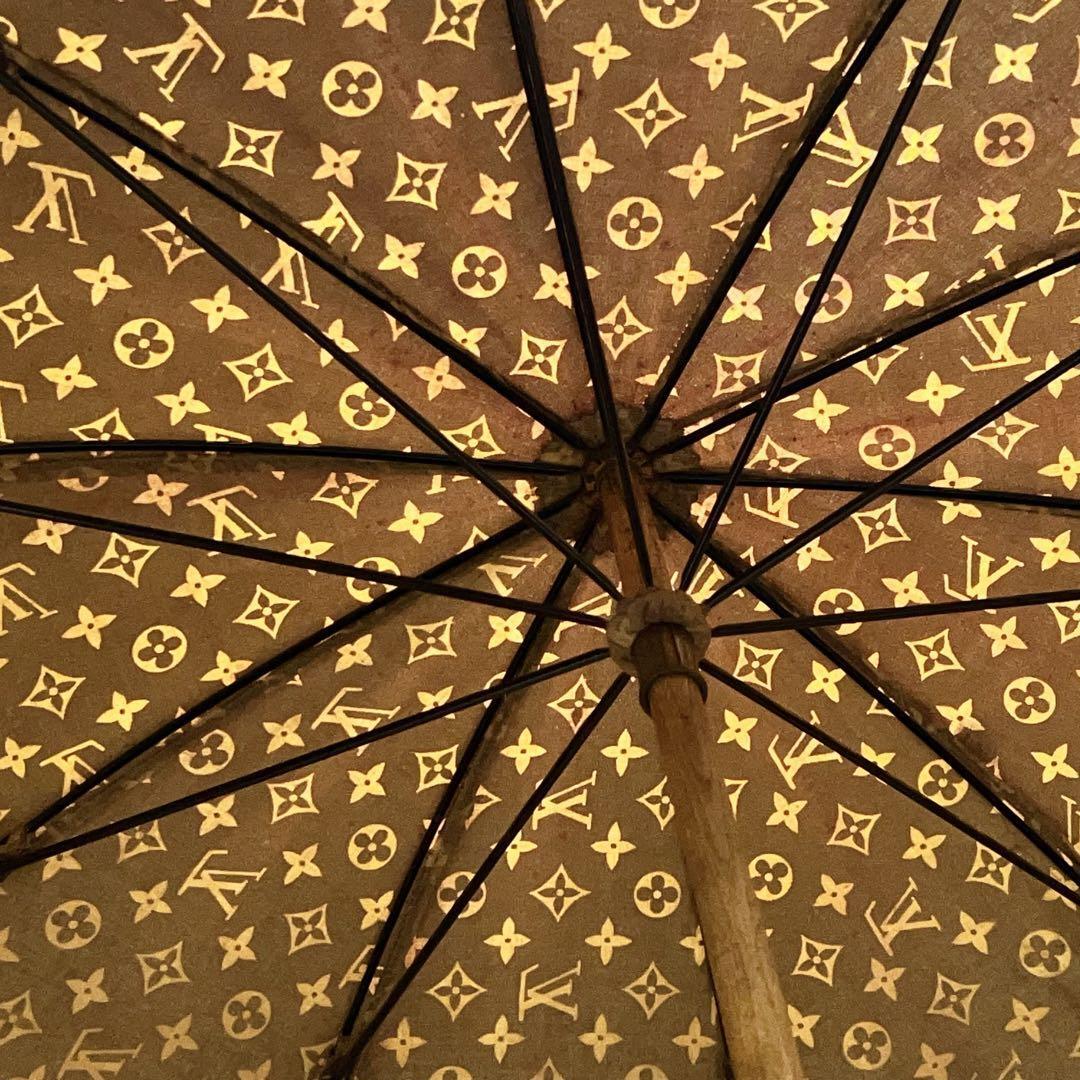 【1円　希少】　ルイヴィトン　Louis Vuitton　日傘　傘　モノグラム　パラプルュイ　総柄　木製 梅雨　雨_画像4
