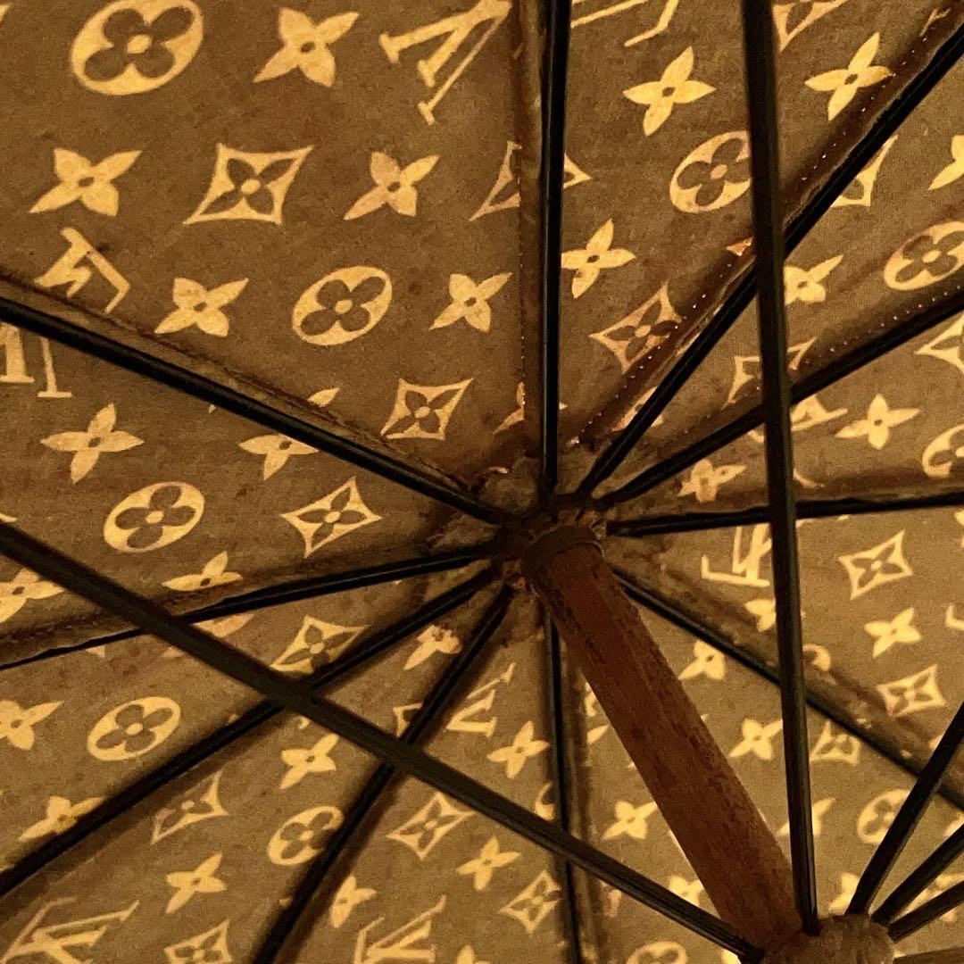 【1円　希少】　ルイヴィトン　Louis Vuitton　日傘　傘　モノグラム　パラプルュイ　総柄　木製 梅雨　雨_画像6