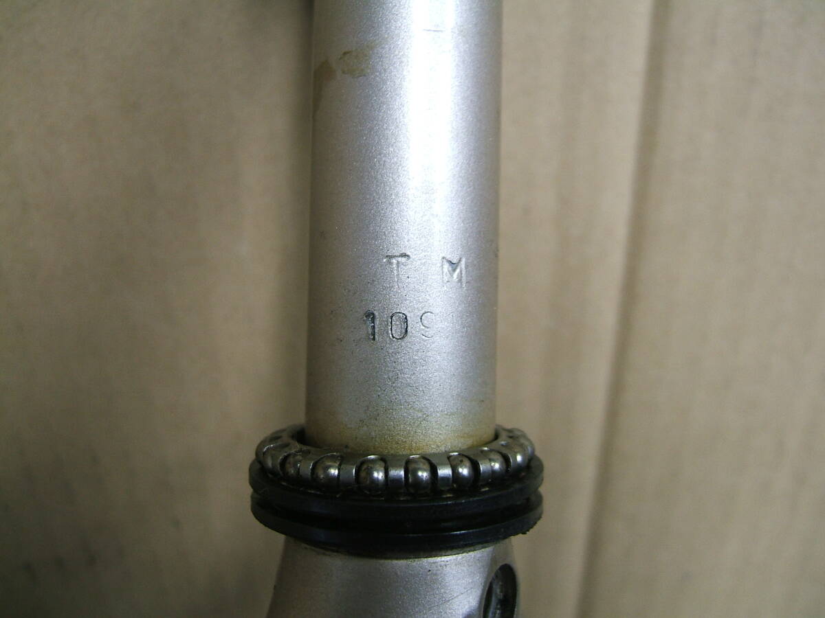  б/у 700C для передний Hawk внутри φ22.2×121mm металлический 142