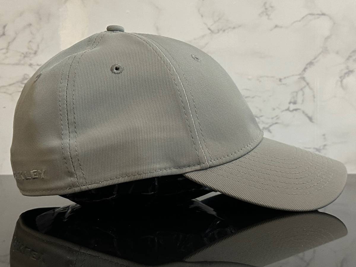 【未使用品】65D 上品★OAKLEYオークリー キャップ 帽子 CAP 上品で高級感のあるグレーの伸縮素材にメタル製ロゴ《伸縮前57㎝～60㎝位迄》_画像5