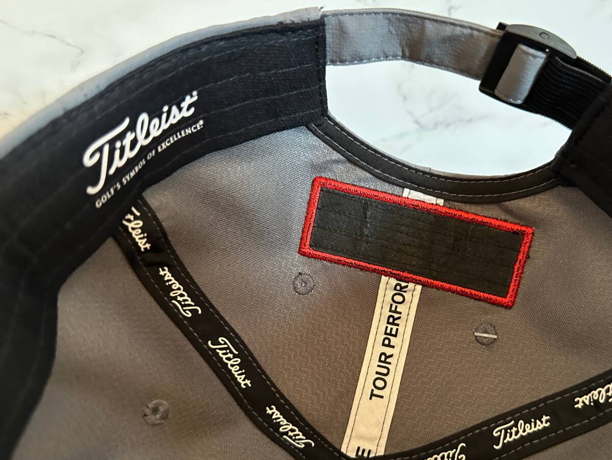 【未使用品】64F 上品★Titleist タイトリスト ゴルフ キャップ 帽子 CAP 上品で高級感のあるグレーにシリーズロゴとFJロゴ《FREEサイズ》_画像9