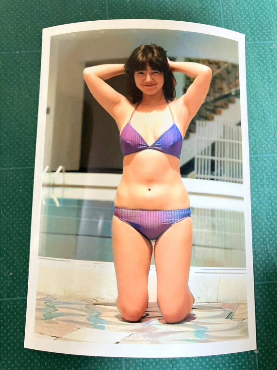 【激レア】宮崎美子 写真 青ビキニ 気になる 昭和タレント の画像1