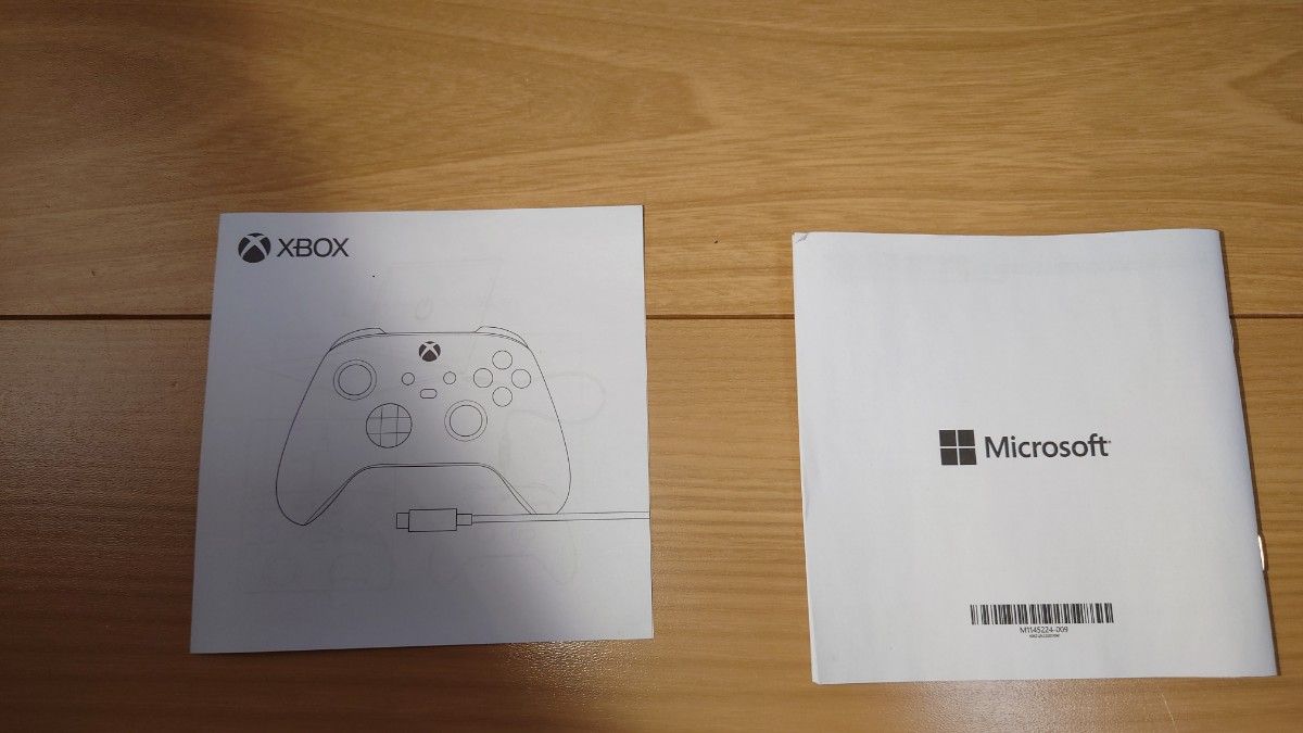 【純正品】Xbox ワイヤレス コントローラー + USB-C ケーブル Bluetooth ＋おまけ大量！カバー、グリップ付き！