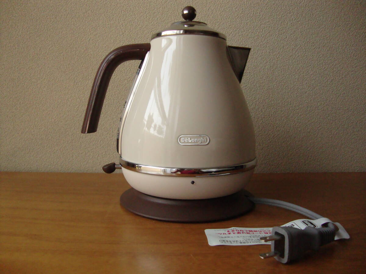 DeLonghite long gi Aiko na Vintage collection electric kettle 1.0L KBOV1200J-BG Dolce beige pot retro 