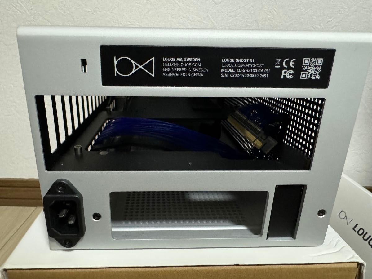 Louqe Ghost S1 mkiii と tophat セット、ITXのパソコンケース、PCIe Gen4ライザーケーブル付き