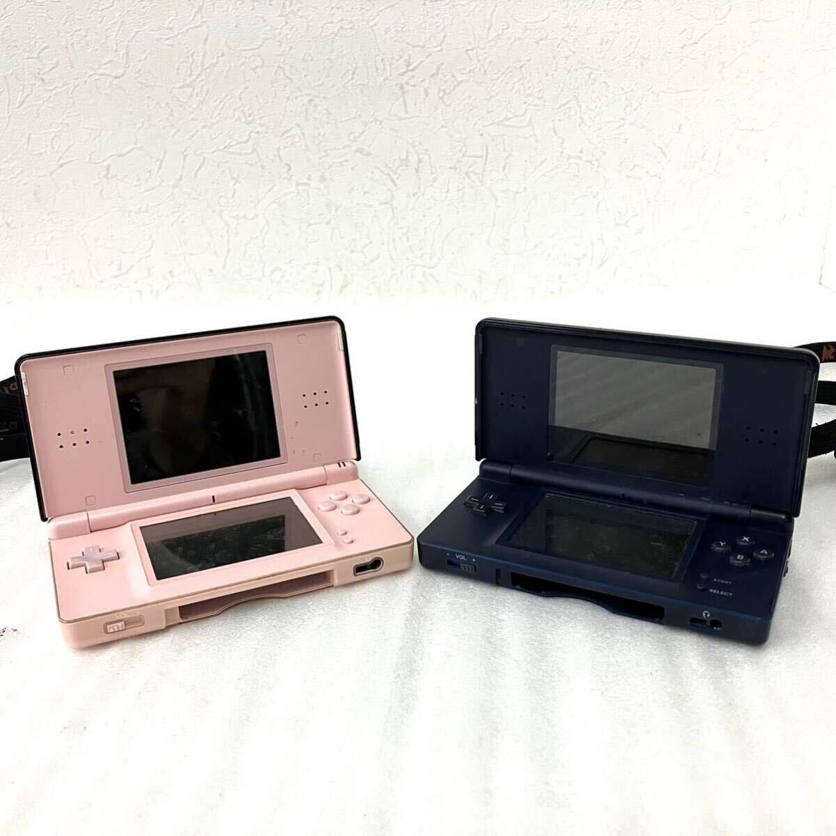 2点セット ニンテンドーDSLight 本体 ポケモン ポケットモンスター NINTENDO 任天堂 ストラップ ピカチュウ ディアルガ パルキア_画像1