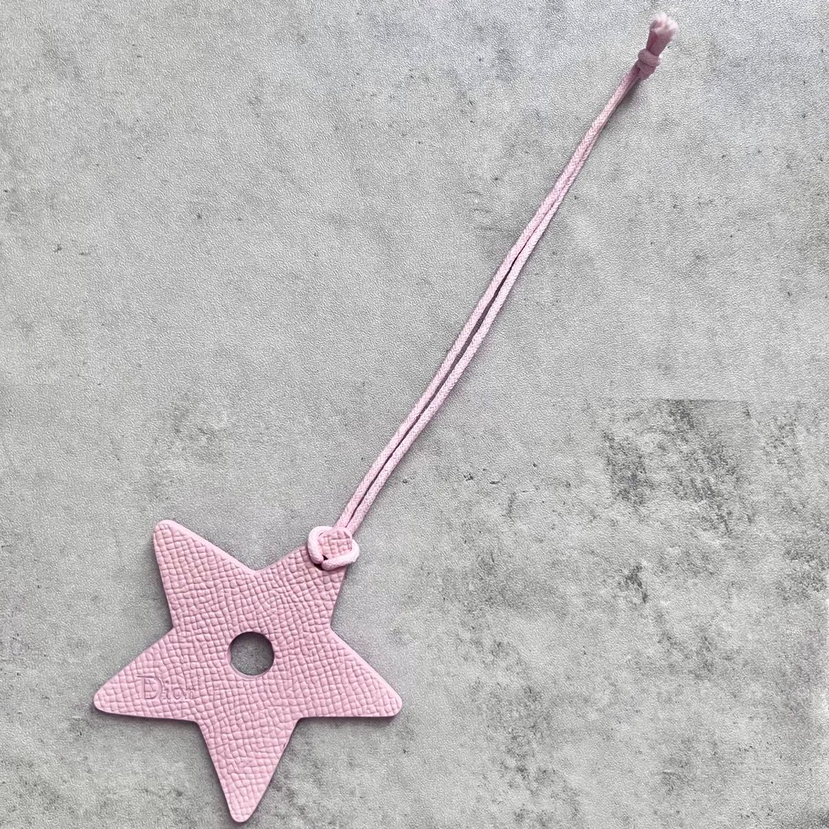 Dior バッグチャーム レザー 星 ディオール MYチャレンジ Dior バッグチャーム レザー 星 ディオール MYチャレンジ