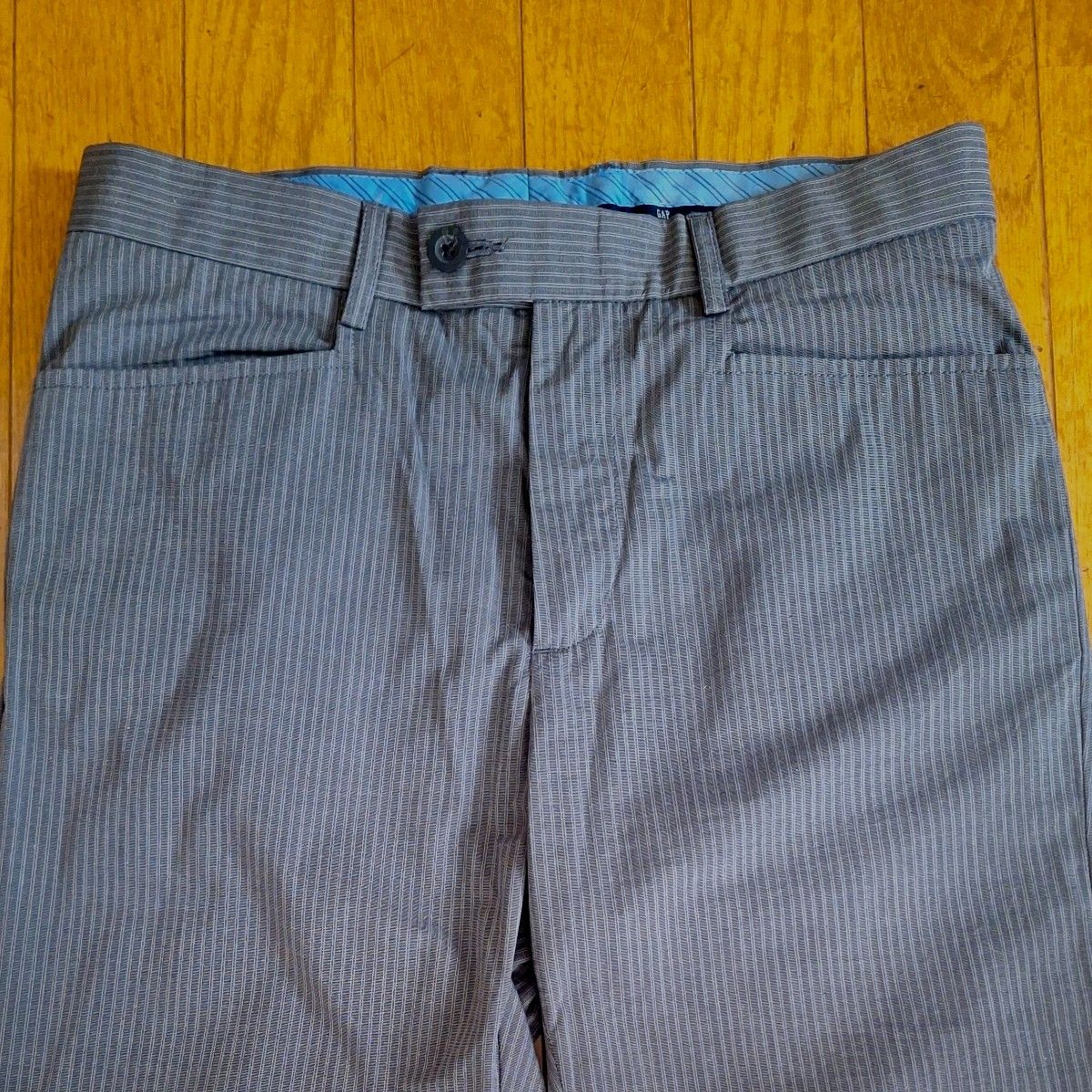 GAP　ストライプパンツ　グレー系　79x81