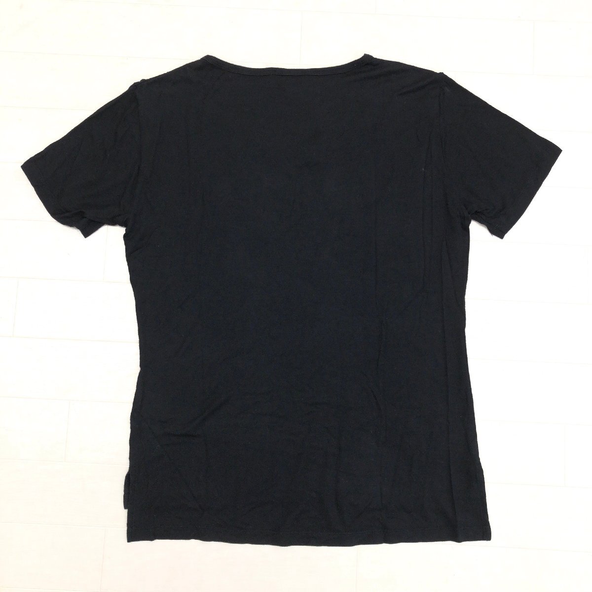 Vivienne Westwood MAN ヴィヴィアンウエストウッド オーブ刺繍 Vネック Tシャツ 44(S) 黒 ブラック 半袖 トップス 日本製 国内正規品 紳士_画像2