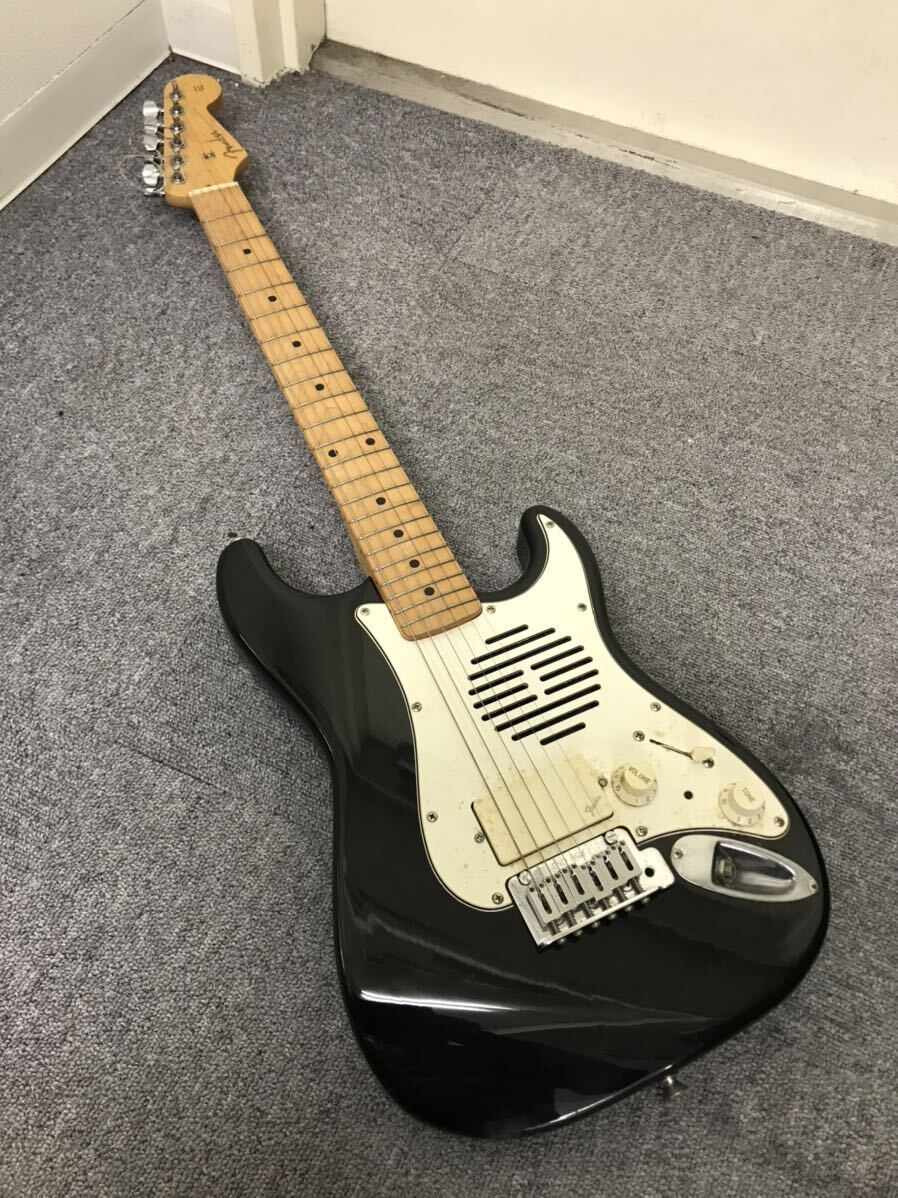 【b1】 Fender Japan Stratocaster フェンダージャパン　ストラト スピーカー内臓エレキギター　ミニギター　JUNK y4481 1865-45_画像4