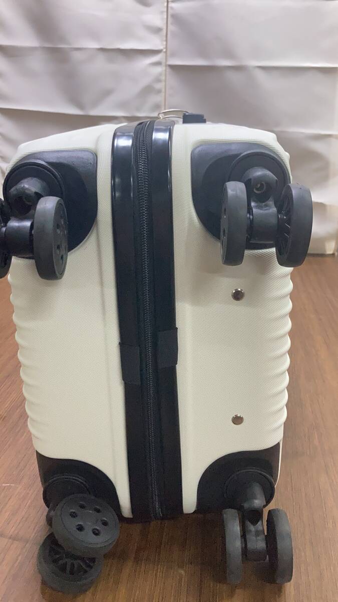 スーツケース　Sサイズ　ホワイト　キャリーバック　キャリーケース　SC101-20-WH_画像4