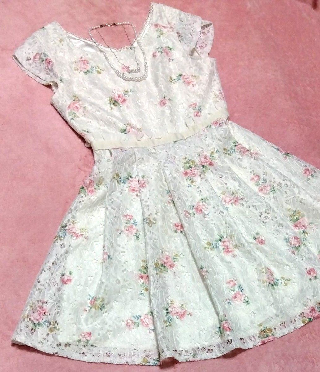 良品【LIZ LISA リズリサ】総レース 花柄 ワンピース 白 サイズ 良品【LIZ LISA リズリサ】総レース 花柄 ワンピース 白 サイズ