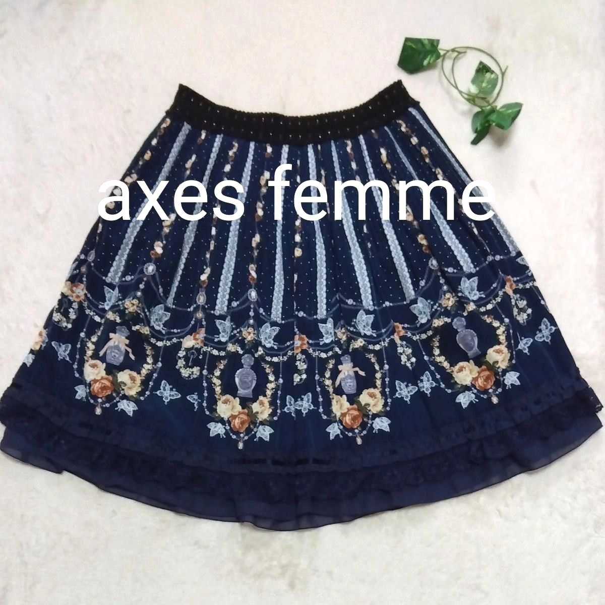 良品【axes femme☆アクシーズファム】香水瓶柄　プリーツスカート　フレア スカート　ネイビー　レース　M