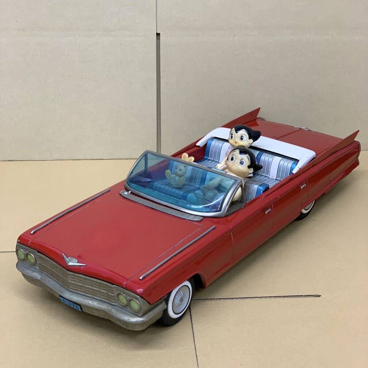  Yonezawa игрушки Astro Boy новый Cadillac жестяная пластина sofvi Vintage подлинная вещь Ёнэдзава игрушка большой жестяная пластина машина примерно 55cm