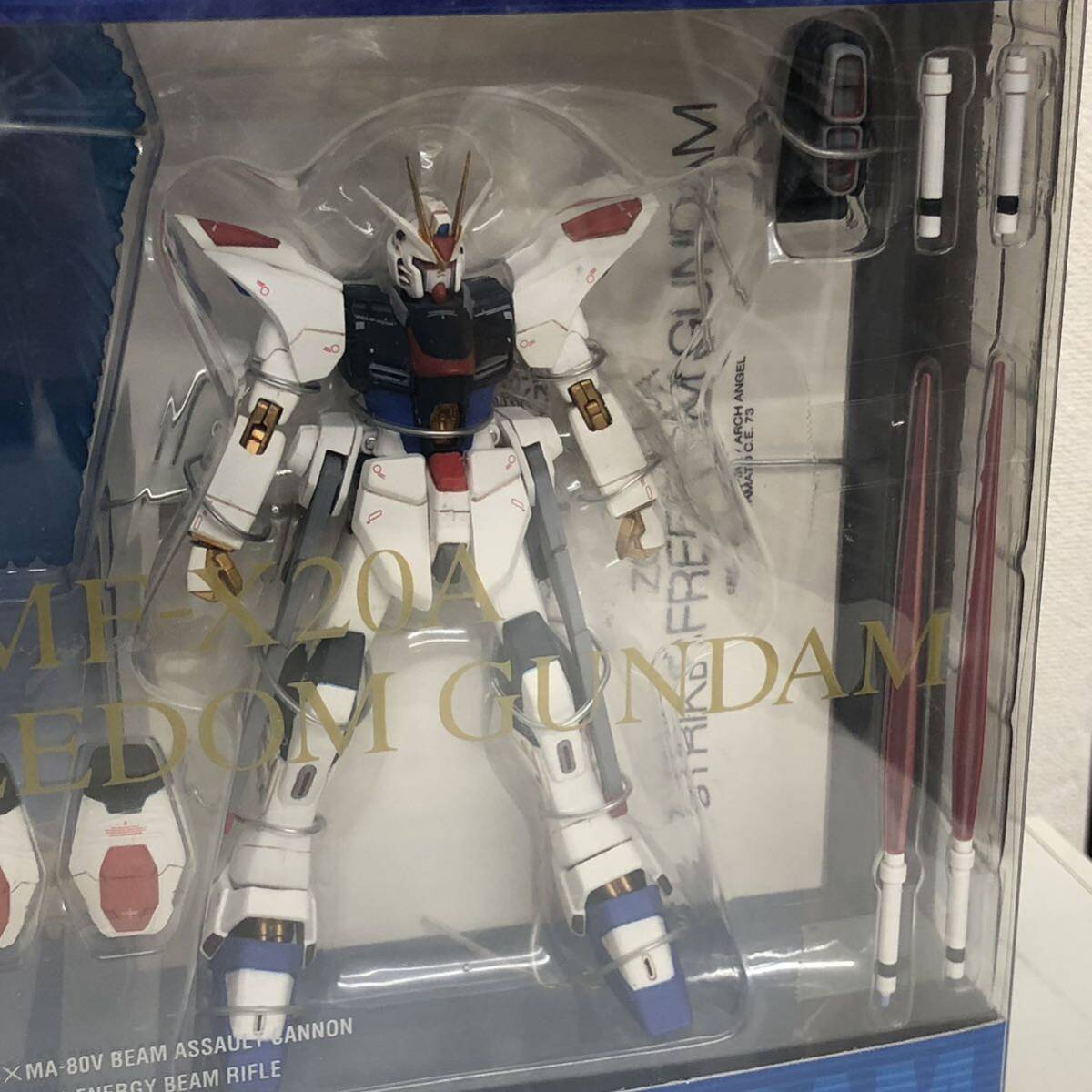 コズミックリージョン 2点 #7002 フリーダムガンダム #7003 ストライクフリーダムガンダム 完成品 フィギュア 中古 現状品 バンダイ _画像9