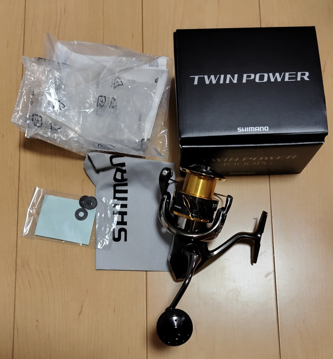 SHIMANO シマノ 20 TWIN POWER ツインパワー 4000PG 日本製 MADE IN JAPAN_画像1