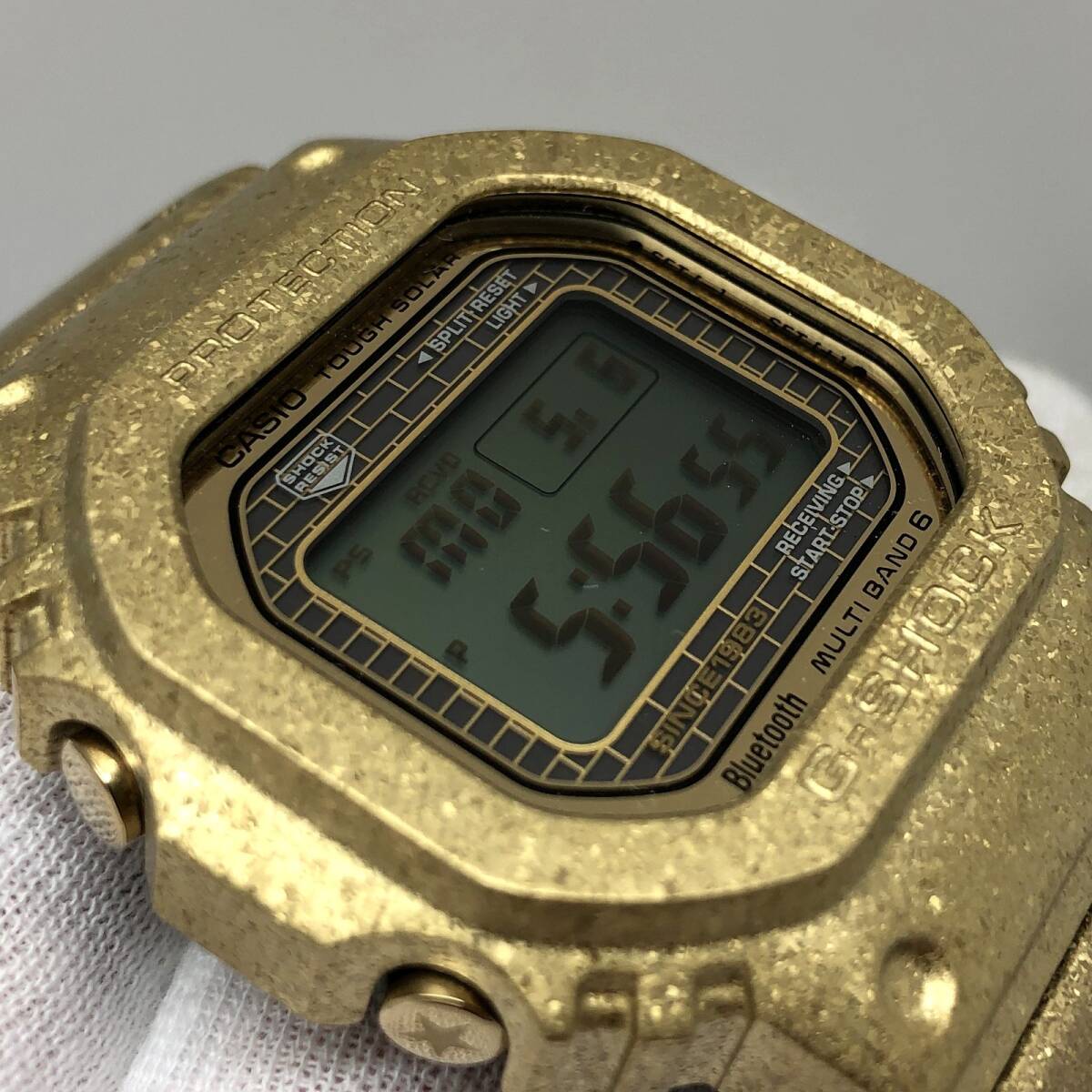 極美品 G-SHOCK ジーショック 【IT7W54RD4TQ6】 CASIO 腕時計 GMW-B5000PG-9JR 40th Anniversary RECRYSTALLIZED 電波ソーラー ゴールドの画像4