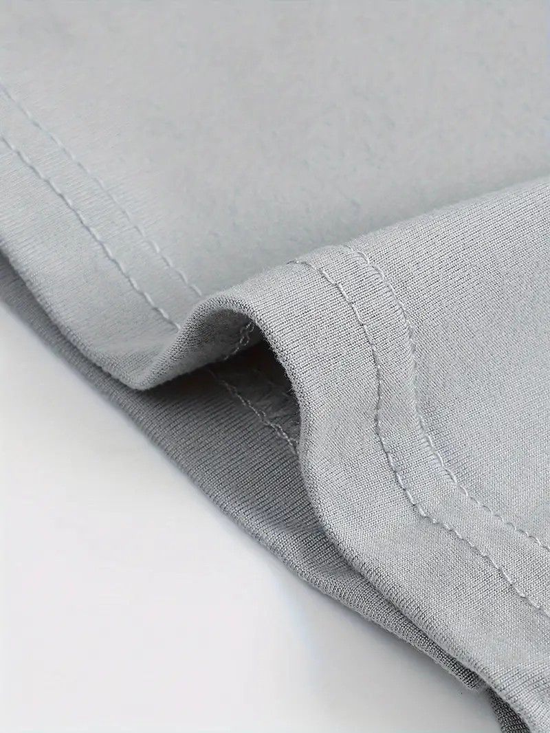【XLサイズ】新品　ライトグレー　Tシャツ《dogグータッチ》★シンプル　サラサラ素材　グラフィックT 半袖