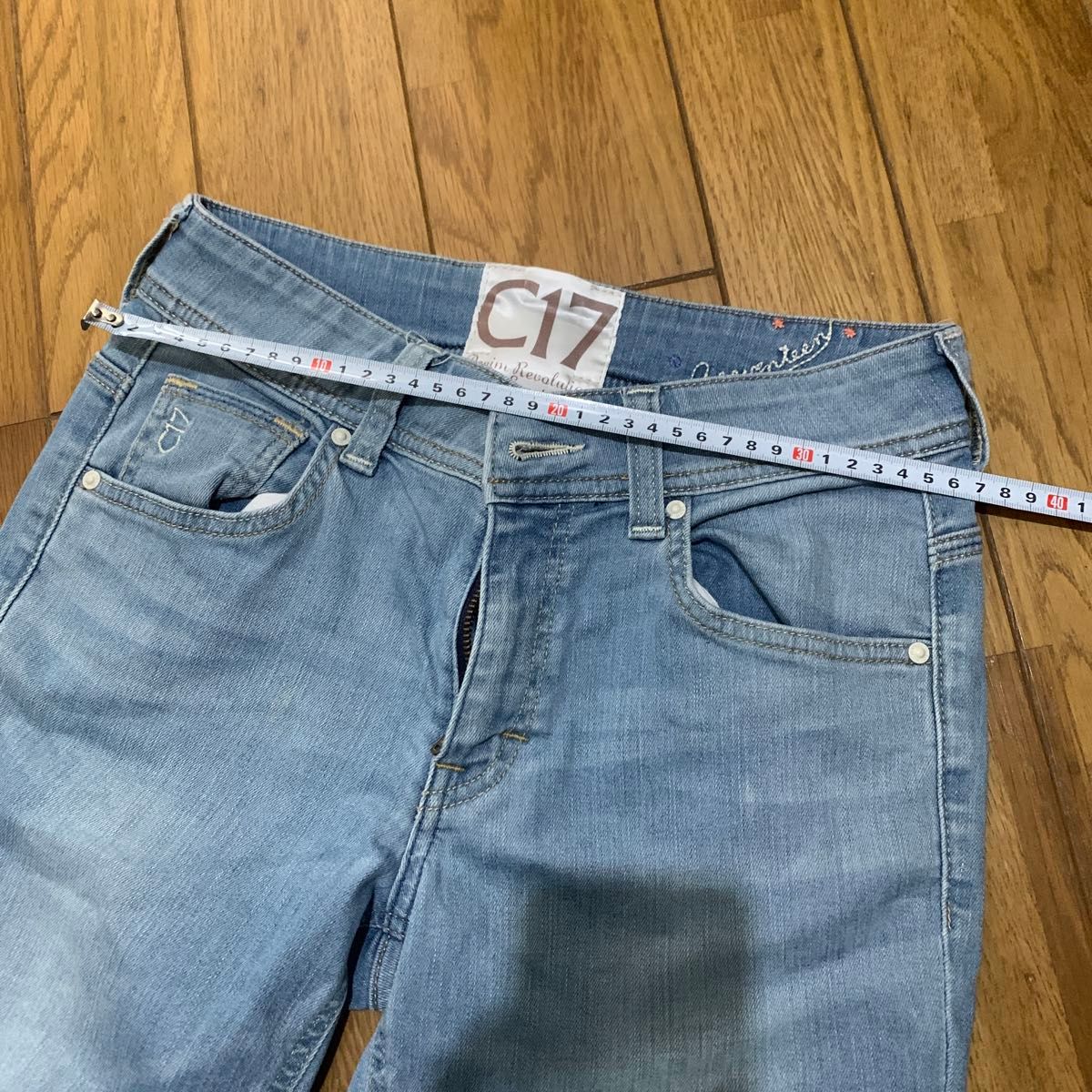 C-SEVENTEEN のジーンズ Sサイズ