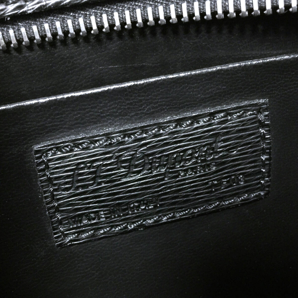 美品 S.T.Dupont エス・テー・デュポン イタリア製 高級 牛革 ダイヤモンドレザー クラッチ セカンドバッグ メンズ 黒 ブラック ビジネスの画像10