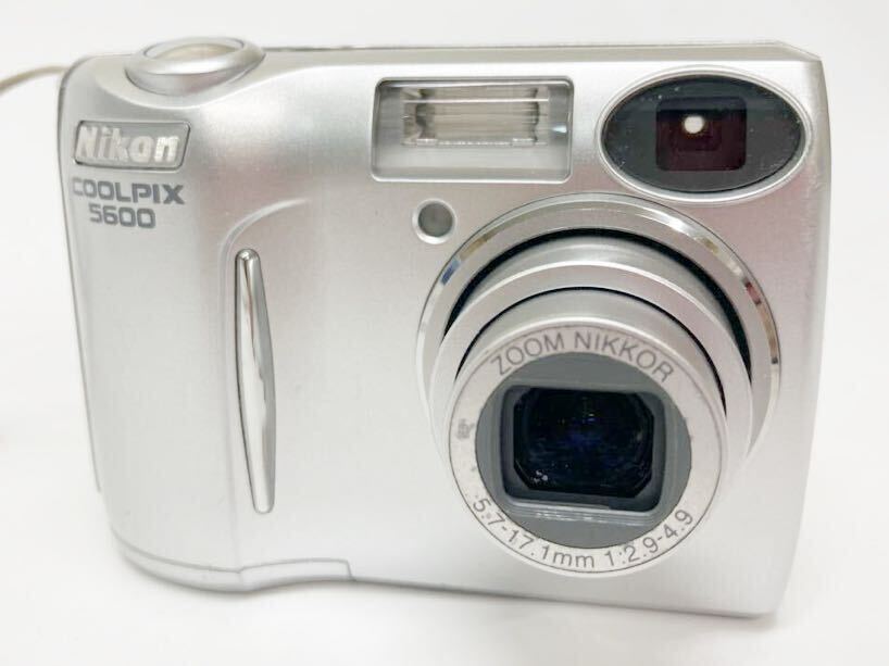 Nikon ニコン COOLPIX E5600コンパクトデジタルカメラ デジカメ_画像1