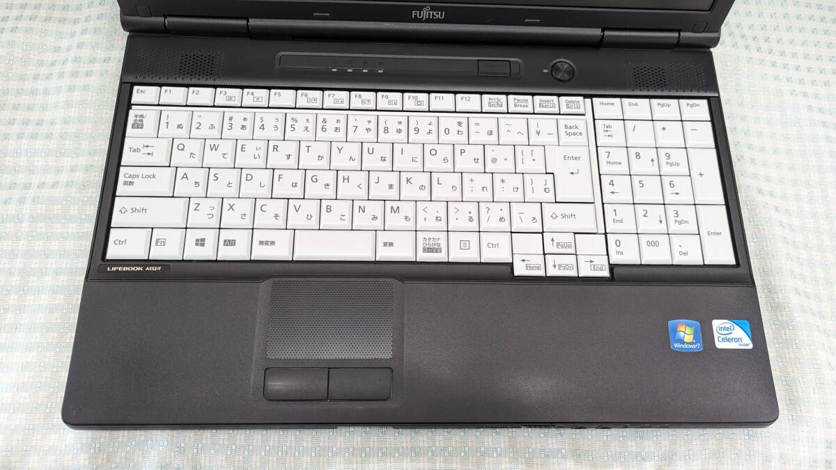 ★ジャンク 富士通 LIFEBOOK A552/F Celeron B830/メモリ4GB/HDD320GB/Windows 7★_画像2