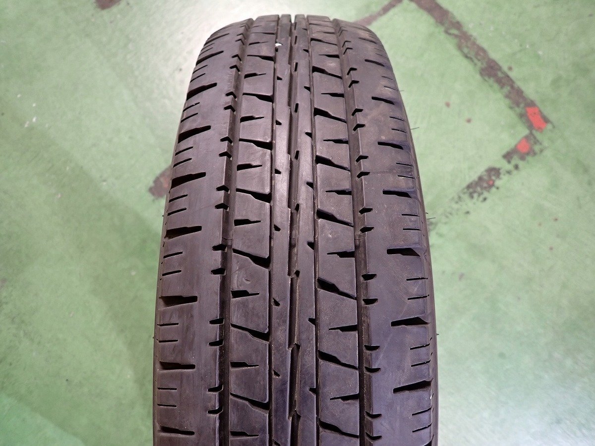 RK3711【送料無料195/80R15 107/105LT】1本 ダンロップ エナセーブVAN01 2020年製 中古夏タイヤ ハイエースなどへ《即決あり》_画像3