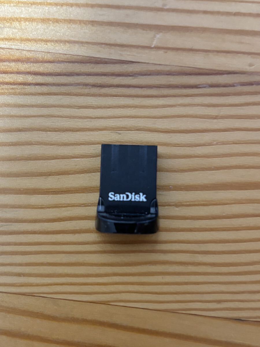 【送料無料】SanDisk USBメモリ 512GB サンディスク Ultra Fit USB 3.1 Gen1対応 超小型_画像1