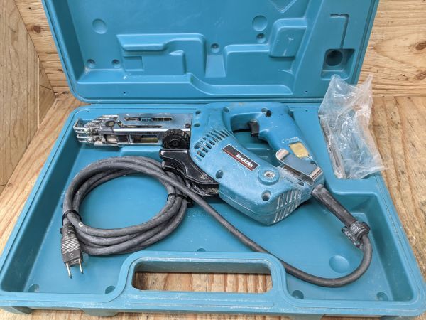 【4-0514-MY-2-2】makita マキタ 6830 オートパックスクリュードライバ【中古動作品】_画像9