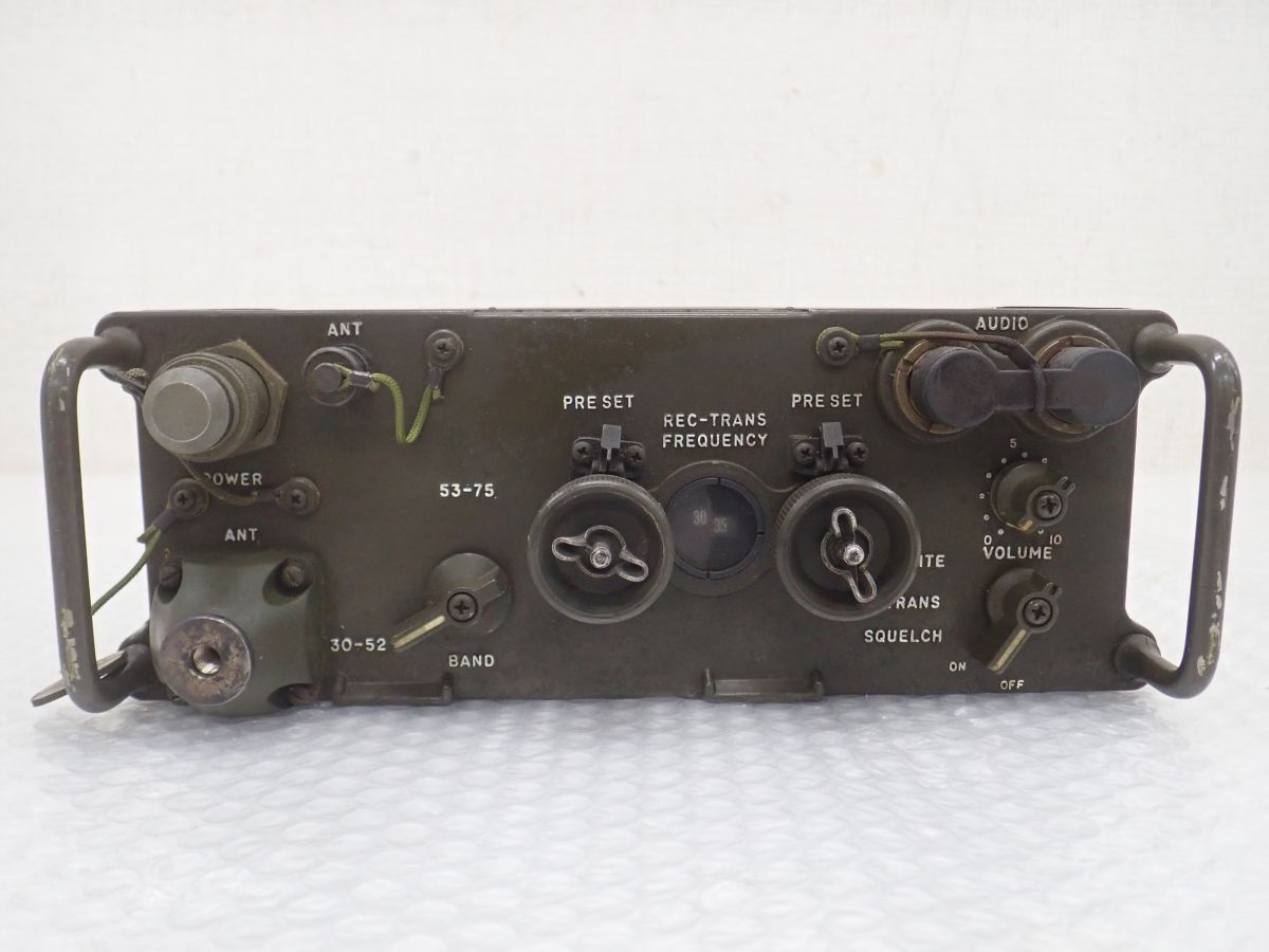 D711-100　①米軍 軍用無線機 RT-841/PRC-77　 RECEIVER TRANSMITTER, RADIO　USA　軍用トランシーバー　中古現状品_画像8